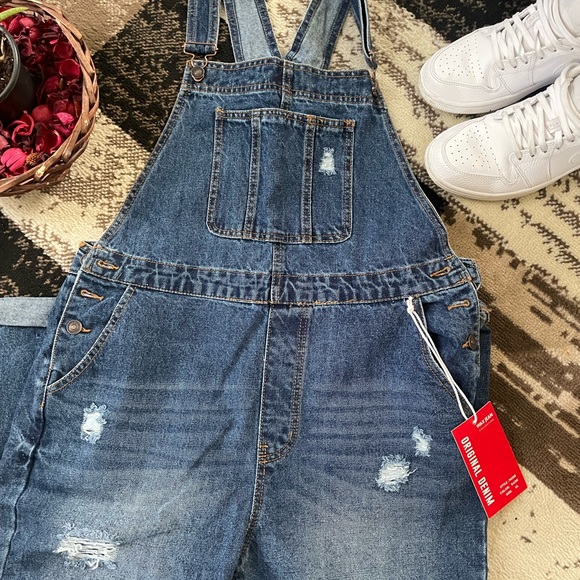 Destructed Overalls - Picture 5 of 5